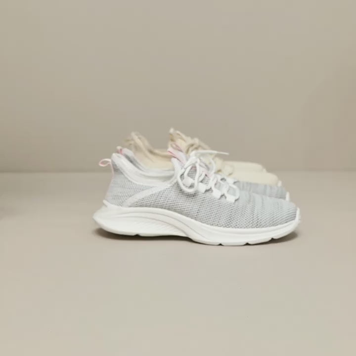 Video laden: Mira Run Shoe™ | Licht en stabiel voor ontspannen stappen